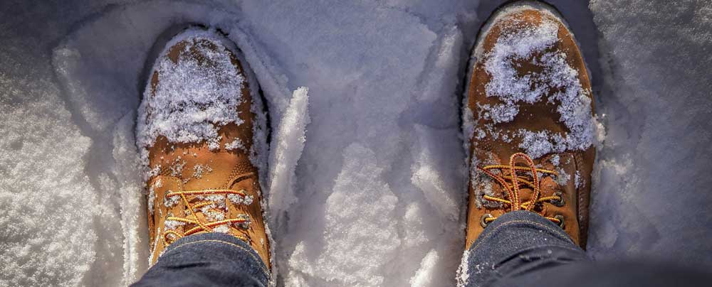 Want Healthy Winter Feet? Follow these six tips